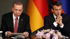 ماكرون وأردوغان يتفقان حول "سحب المرتزقة من ليبيا"