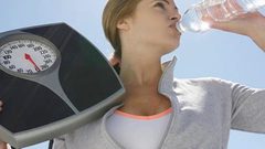 كيف يساعد الماء على انقاص الوزن