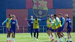 برشلونة يتجه نحو صفقة منخفضة الثمن