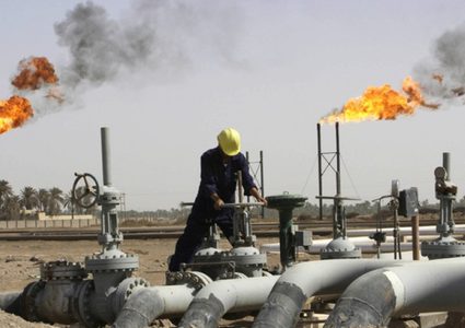 العراق يستعد لحفر 96 بئرا في حقل نفط ضخم