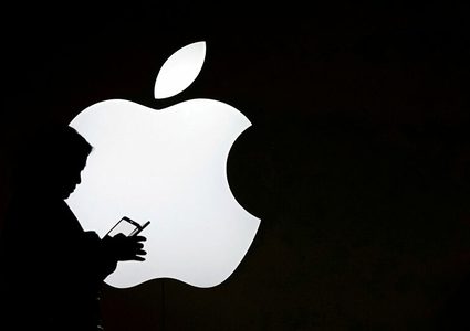 ألمانيا تتهم أبل بتضليل عملائها