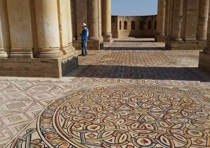 السياحة والآثار تتسلم أرضيات الفسيفساء في قصر هشام