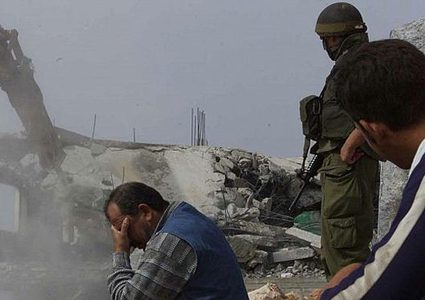 اخطارات بهدم 20 منزلا في روجيب شرق نابلس