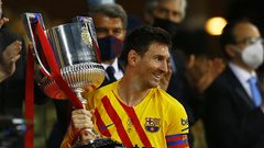 ميسي يقبل الاستمرار مع برشلونة