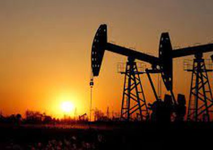 أسعار النفط تصعد إلى أعلى مستوى منذ أواخر 2018
