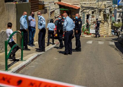 إصابة سيدة خمسينية بجروح خطيرة إثر تعرضها للطعن في حيفا