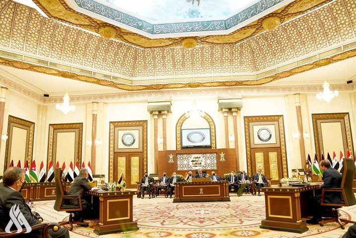 قمة العراق تؤكد على ضرورة تفعيل الجهود لتحقيق السلام العادل