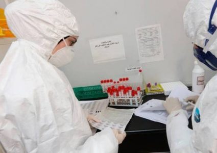 الصحة: تسجيل حالة وفاة و82 إصابة جديدة بفيروس كورونا