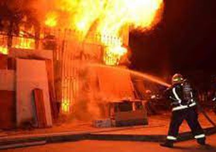 مصرع رجل وزوجته وإصابة 5 آخرين في حريق منزل بالقدس