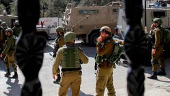 اعتقالات ومداهمات بالضفة والقدس