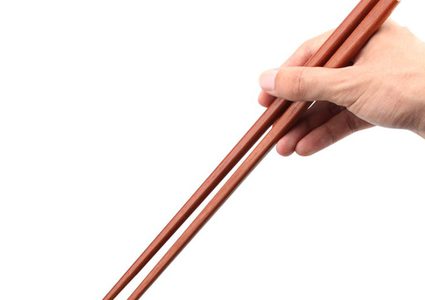 تايوان: امرأة تصدم ببقايا عيدان طعام في جيوبها الأنفية !