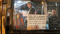 الصليب الأحمر يعلن استئناف زيارات الأسرى اعتباراً من الشهر المقبل