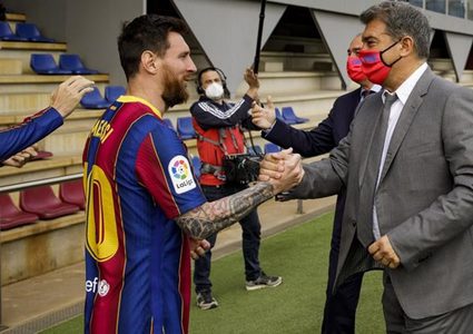 قبل ساعات على انتهاء عقد ميسي مع برشلونة..لابورتا يرد بكلمة واحدة