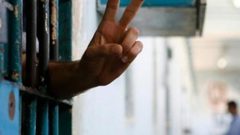 الأسير أبو فنونة يعلق إضرابه عن الطعام مقابل عدم تمديد إعتقاله