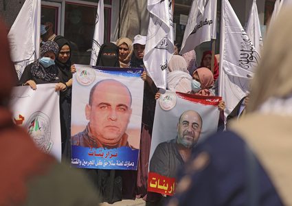 القضاء العسكري الفلسطيني يتسلم تقريري قضية مقتل نزار بنات