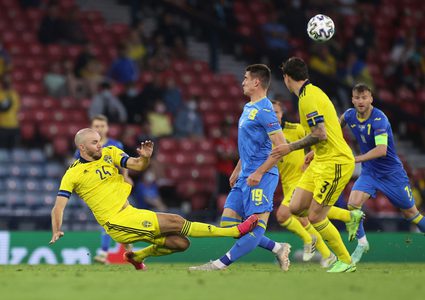 السويد تكتب نهايتها بيدها في كأس أوروبا