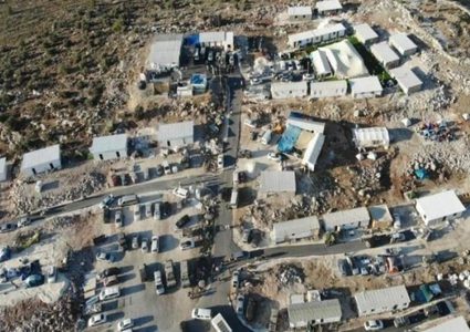 المستوطنون يوافقون على إخلاء "إفياتار" على جبل صبيح نهاية الأسبوع