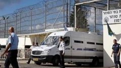 هيئة الأسرى: 12 أسيرا محتجزين داخل عيادة "الرملة" بوضع صحي صعب