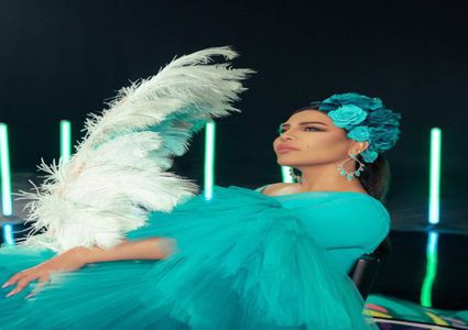 الفنانة احلام تتألق بإطلالة مميزة في كواليس أغنيتها "الله يرحمه"