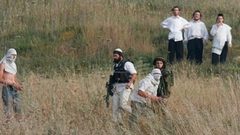 إصابة مواطن ونجله بجروح خطيرة في اعتداء للمستوطنين