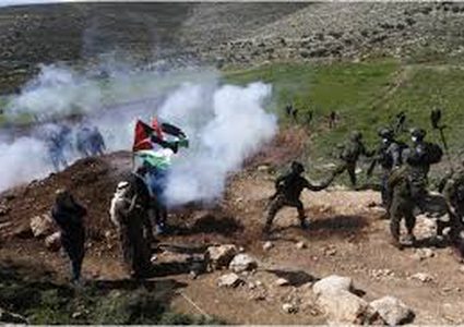 قوات الاحتلال تقمع مسيرة بين دجن شرق نابلس