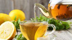 فوائد صحية مذهلة لشرب الشاي الأخضر بالليمون