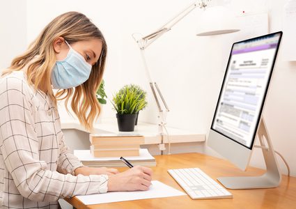 دراسة مرعبة تكشف تأثير العمل طويلا من المنزل على شكل الإنسان