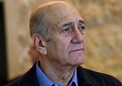 أولمرت يؤكد معاناة نتنياهو وعائلته من الأمراض العقلية والنفسية