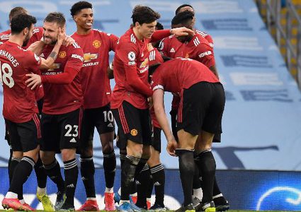 عقبة وحيدة تفصل مانشستر يونايتد عن ضم فاران