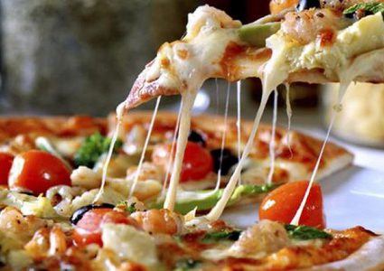 أسوأ 8 أطعمة في الصيف...منها البيتزا