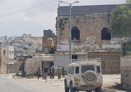 إصابة سيدة نتيجة اعتداء مستوطنين عليها في الخليل