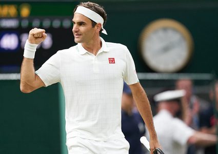 فيدرر يبلغ ربع نهائي ويمبلدون ويدخل تاريخ البطولة