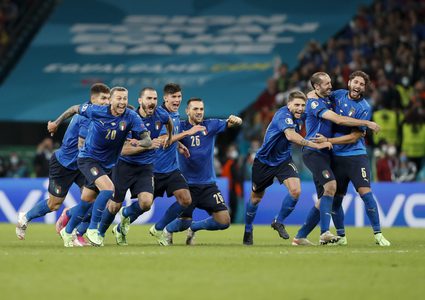 إيطاليا تسقي إسبانيا من كأس ركلات الترجيح وتبلغ النهائي