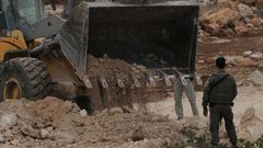 الاحتلال يعيد تجريف طريق استيطانية من معسكر حوارة حتى روجيب