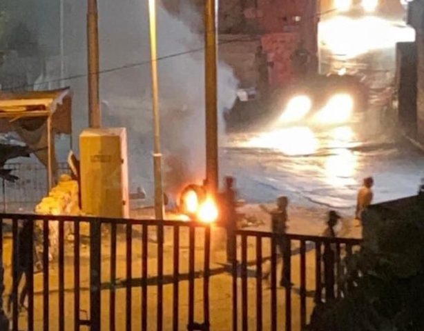 شبان يحرقون كاميرات تابعة للاحتلال في بلدة سلوان