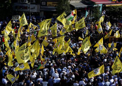 مسيرة جماهيرية في رام الله دعما للشرعية ونصرة للقدس والأسرى