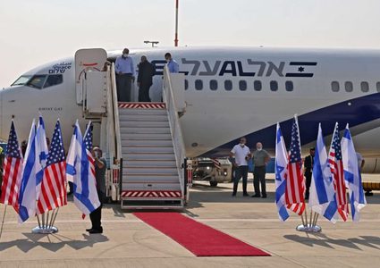 مسؤول أمريكي يصل دولة الاحتلال لبحث آلية تحويل الأموال لغزة