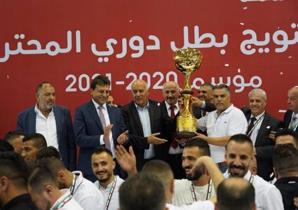 تتويج نادي شباب الخليل بطلا لدوري المحترفين