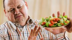 ما هي الأطعمة التي عليك تجنبها عند الإصابة بالتهاب المفاصل ؟