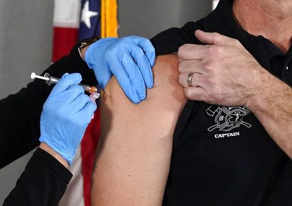 الصحة الأميركية: لا حاجة لجرعة ثالثة من لقاح كورونا