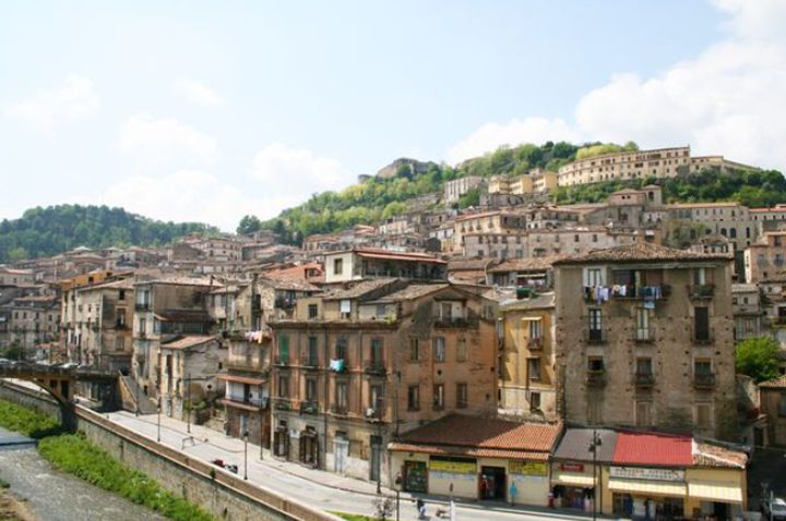 33 ألف دولار لـ3سنوات لمن ينتقل للعيش في هذه القرى الإيطالية