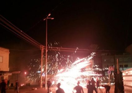 إصابة خطيرة إثر انفجار مفرقعات بيد فتى في كسرى