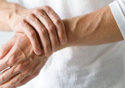 أبرز الأعراض المخفية لمرض التهاب المفاصل الروماتويدي