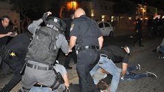 الاحتلال يقدم لوائح اتهام ضد 8 شبان من اللد