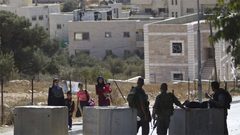 الاحتلال يمنع المواطنين من دخول بلدة يعبد أو الخروج منها