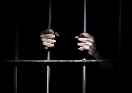 إصابة اسير بفيروس "كورونا" في سجن عوفر وعزل 18 آخرين