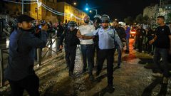 قوات الاحتلال تعتقل شابا من قلقيلية أثناء وجوده في القدس