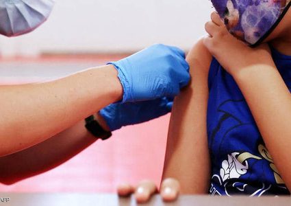 الأردن يخفض سن التلقيح ضد كورونا الى 12 عاماً