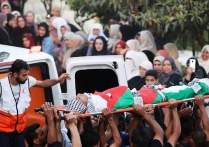 تشييع جثمان الشهيد الفتى يوسف محارب في قرية عبوين شمال رام الله