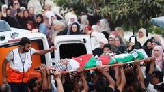 تشييع جثمان الشهيد الفتى يوسف محارب في قرية عبوين شمال رام الله